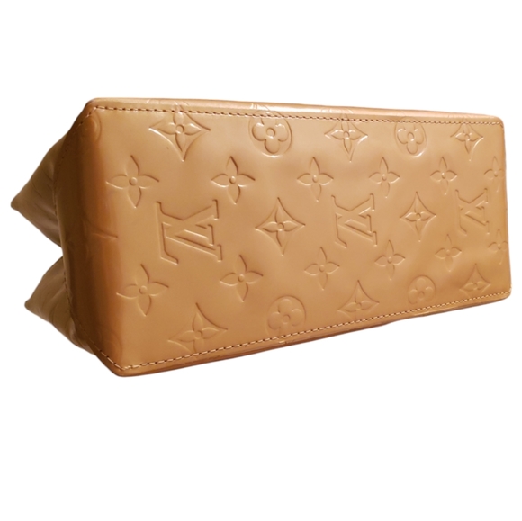 LOUIS VUITTON Reade PM Monogram Vernis Noisette Tote Handbag - Picture 4 of 13